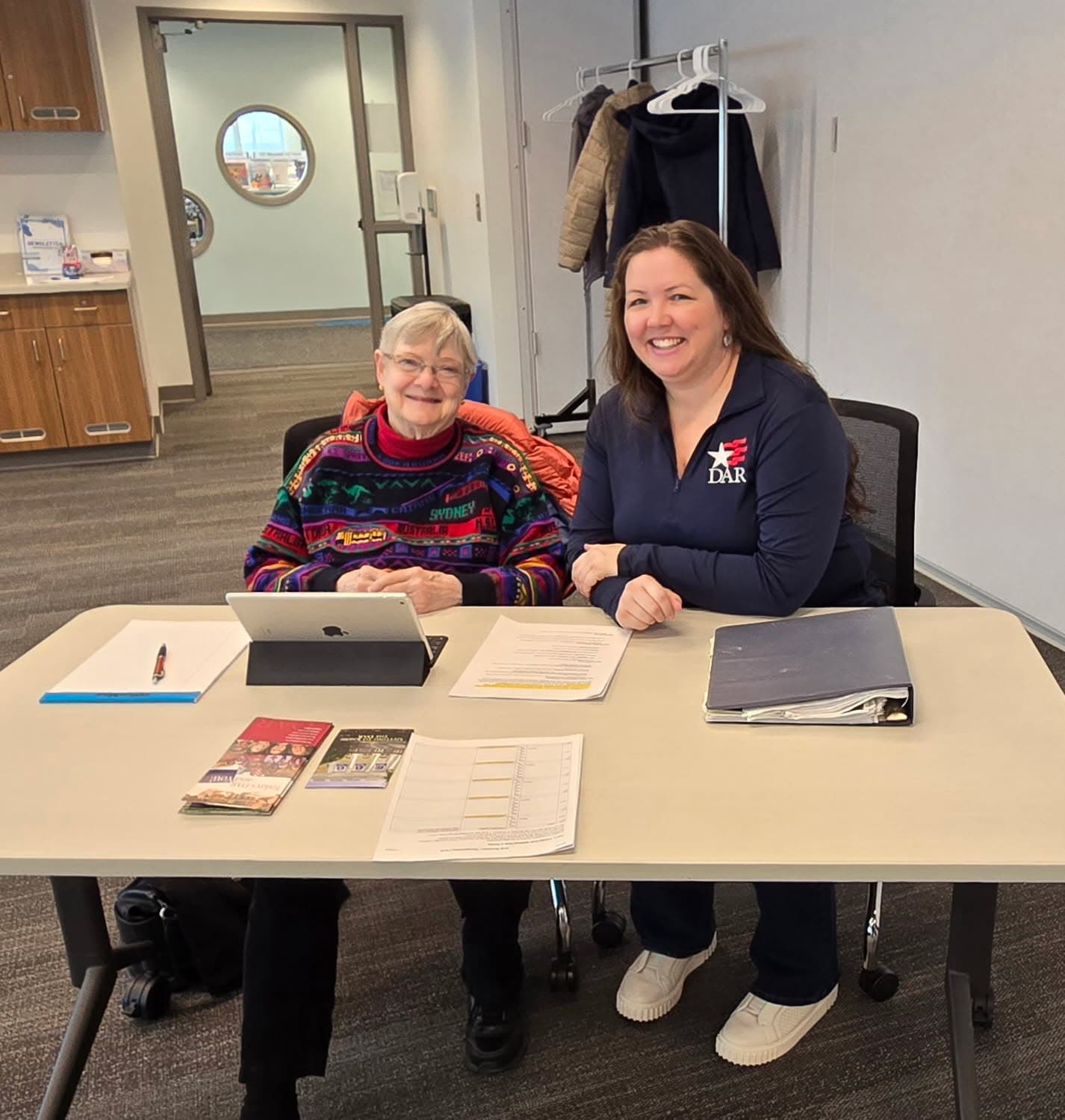 Joan Longmire And Jamie Herrmann At Genealogy Workshop
